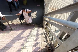 Very high angle of stairs - uncomfortable