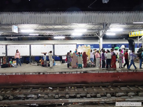 Display of Reservation Chart at Platform